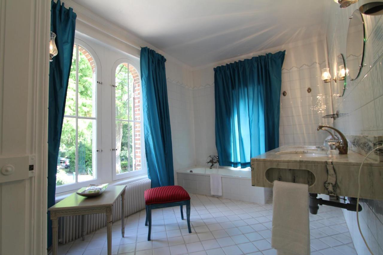 Hostellerie Du Château Les Muids La Ferté-Saint-Aubin Exterior foto